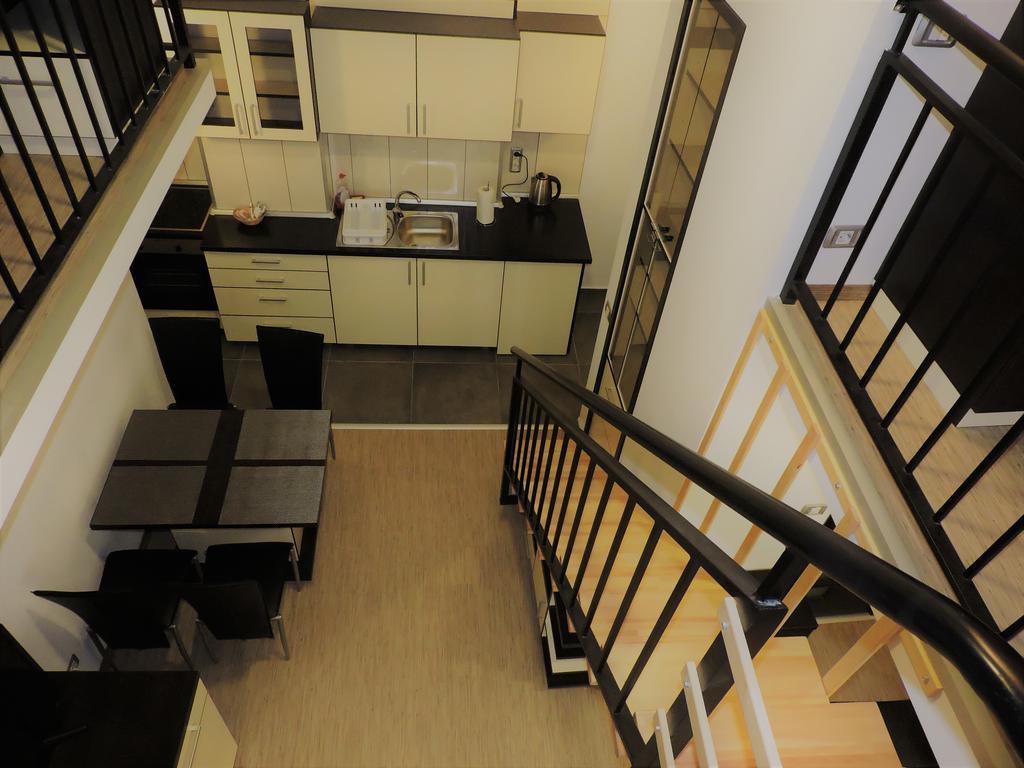 Twofloor Plopilor Apartment คลูจ-นาโปกา ภายนอก รูปภาพ