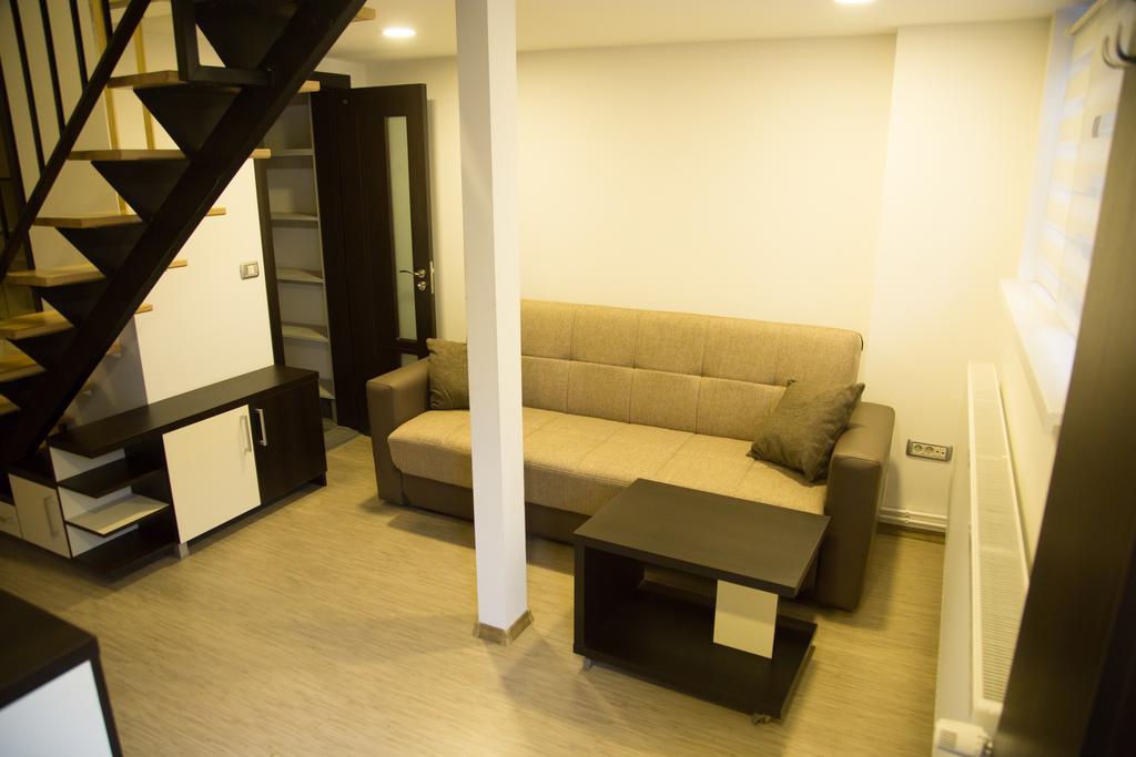 Twofloor Plopilor Apartment คลูจ-นาโปกา ภายนอก รูปภาพ